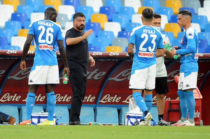 Pelatih Gennaro Gattuso bersama para pemain Napoli (ilustrasi). Napoli dihukum kalah 0-3 dan mendapatkan pengurangan nilai satu akibat tak datang ke markas Juventus untuk melakoni pertandingan Serie A. 
