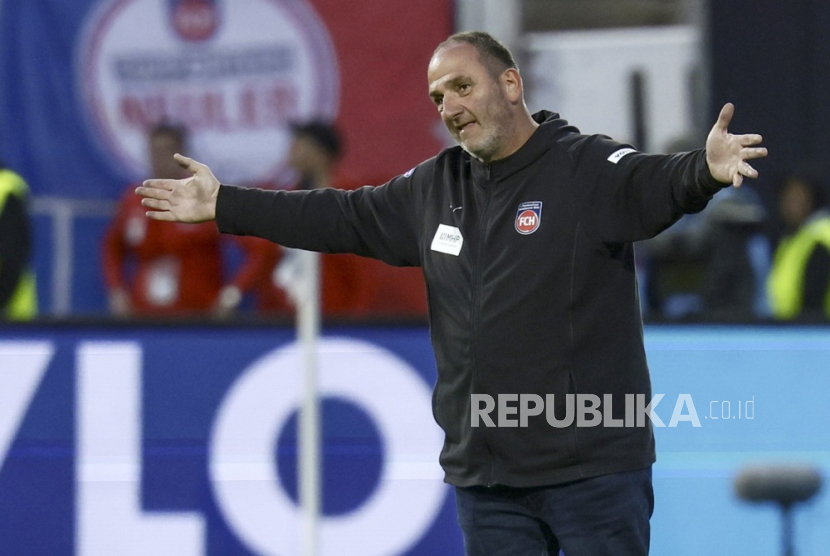 Pelatih Heidenheim Frank Schmidt.