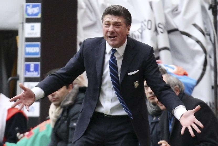 Pelatih Inter Milan Walter Mazzarri.