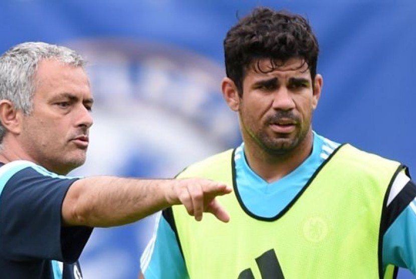 Pelatih Jose Mourinho dan penyerang Diego Costa.