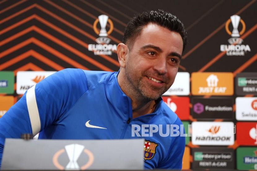  Pelatih kepala FC Barcelona Xavi Hernandez.  Xavi erhalang ke Amerika Serikat sebab dokumen perjalanan dari Iran