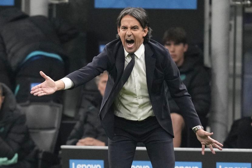 Pelatih kepala Inter Milan Simone Inzaghi. Inzaghi harus membawa timnya menang melawan Salernitana jika ingin kembali ke puncak klasemen.