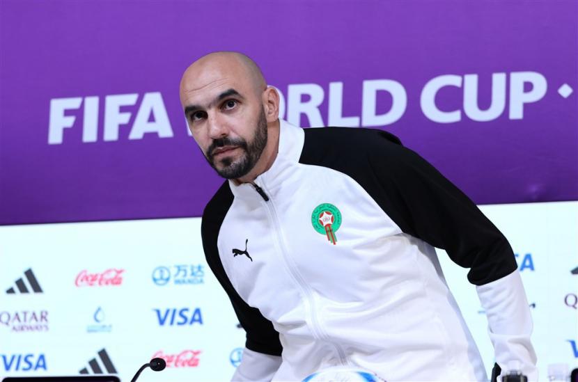  Pelatih kepala Maroko Walid Reragui menghadiri konferensi pers di Qatar National Convention Center (QNCC) di Doha, Qatar, Senin, 5 Desember 2022. Maroko akan menghadapi Spanyol dalam pertandingan babak 16 besar mereka di Piala Dunia FIFA pada 06 Desember. 