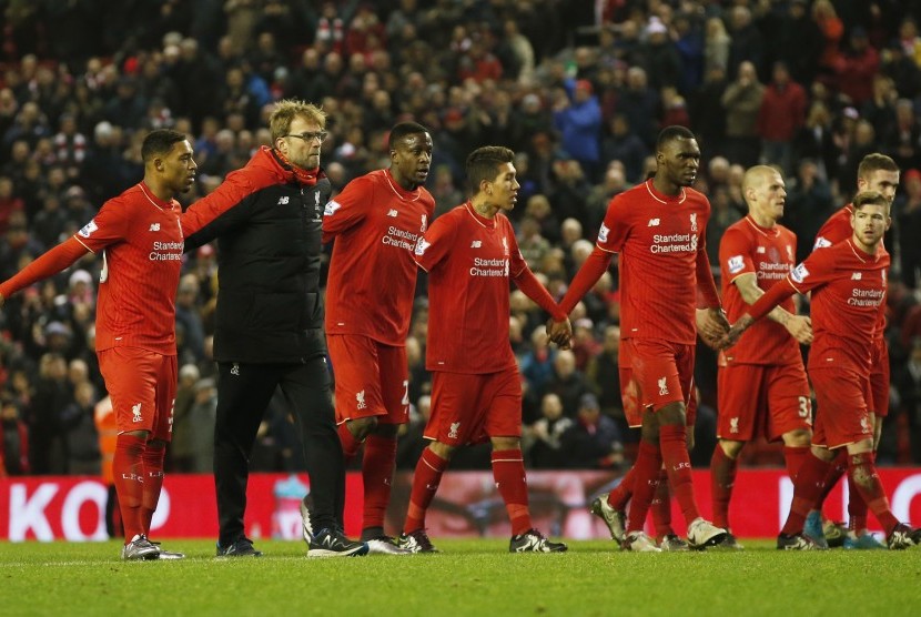 Pelatih Liverpool Juergen Klopp bersama para pemainnya