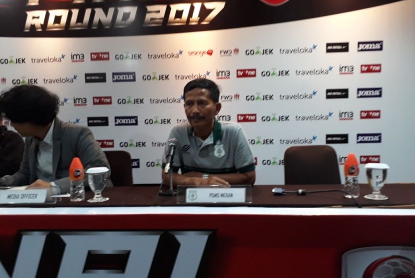 Pelatih PSMS Djadjang Nurdjaman.