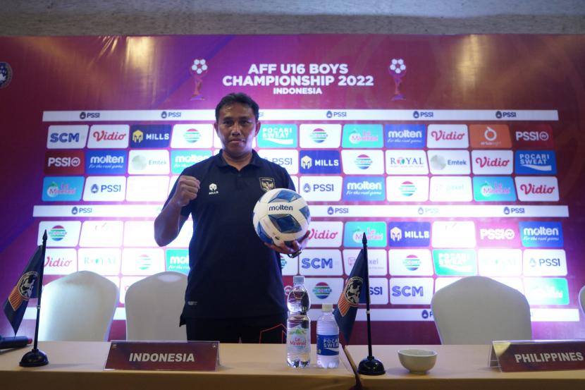 Pelatih timnas Indonesia U-16, Bima Sakti.