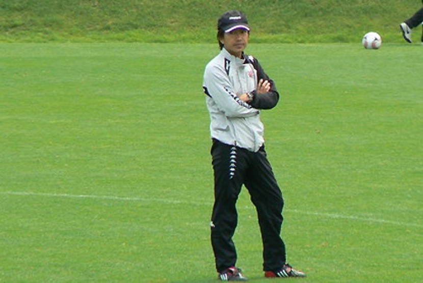 Pelatih Toshiya Miura