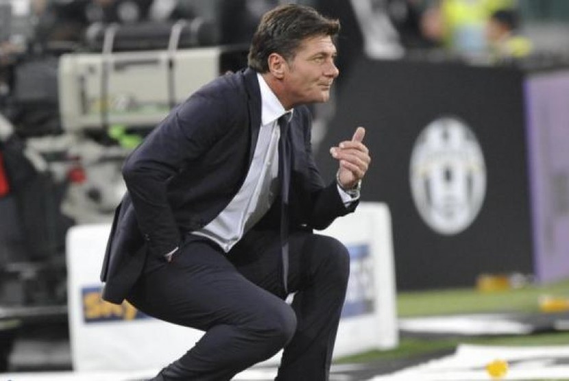 Pelatih Walter Mazzarri.