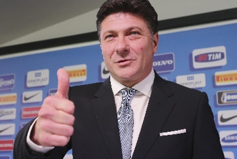 Pelatih Walter Mazzarri.