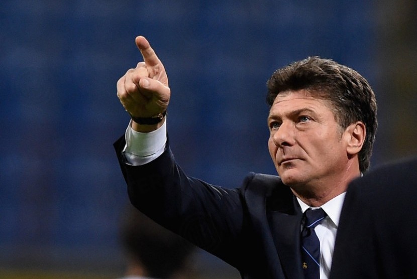 Pelatih Walter Mazzarri.