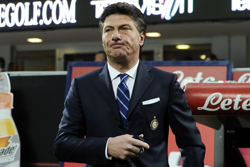 Pelatih Walter Mazzarri.