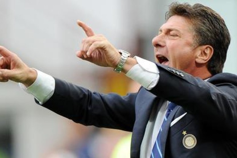 Pelatih Walter Mazzarri.