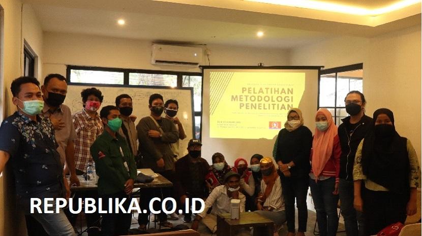 Pelatihan dosen-dosen Fikom Universitas Bhayangkara Jakarta Raya (UBJ) metodologi penelitian sosial kepada Serikat Perjuangan Rakyat Indonesia (SPRI) Jakarta Barat di Jakarta, Jumat, 22 Januari 2020. 