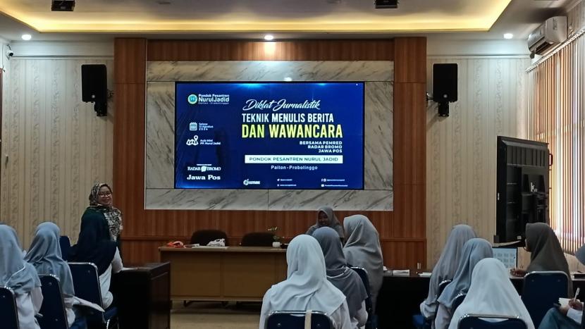 Pelatihan jurnalistik di Pesantren Nurul Jadid Paiton Jawa Timur