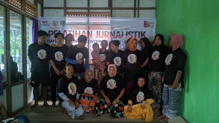 Pelatihan jurnalistik diadakan di Desa Bangun Harjo, Kecamatan Bataguh, Kabupaten Kapuas, Kalimantan Tengah.