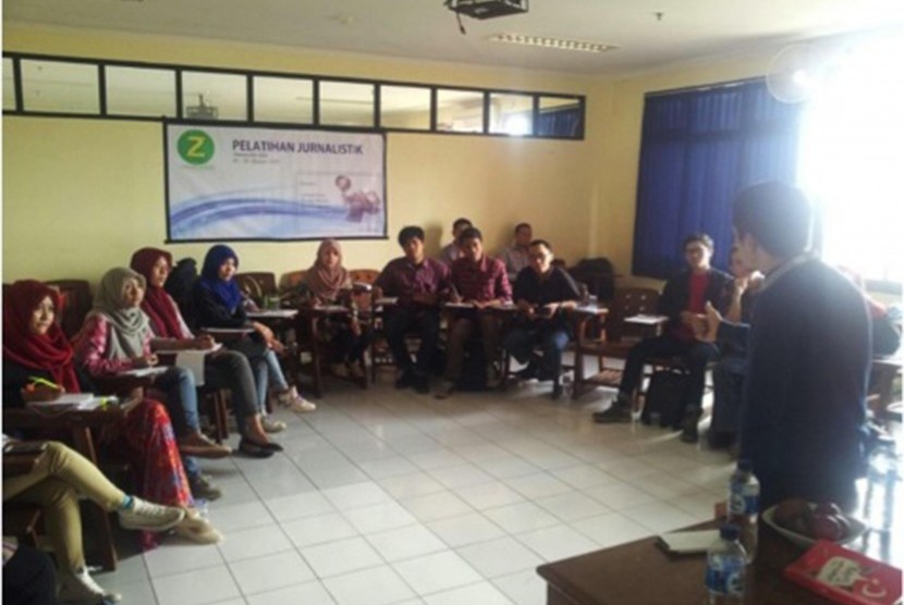 Pelatihan Jurnalistik oleh Zamzam Media di Kampus UIN Jakarta, Rabu (14/1).