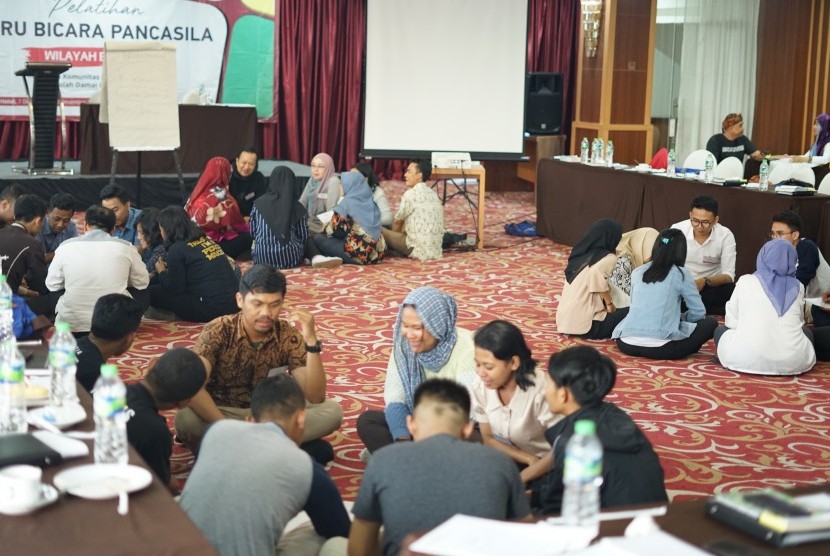 Pelatihan juru bicara Pancasila di Bandung.
