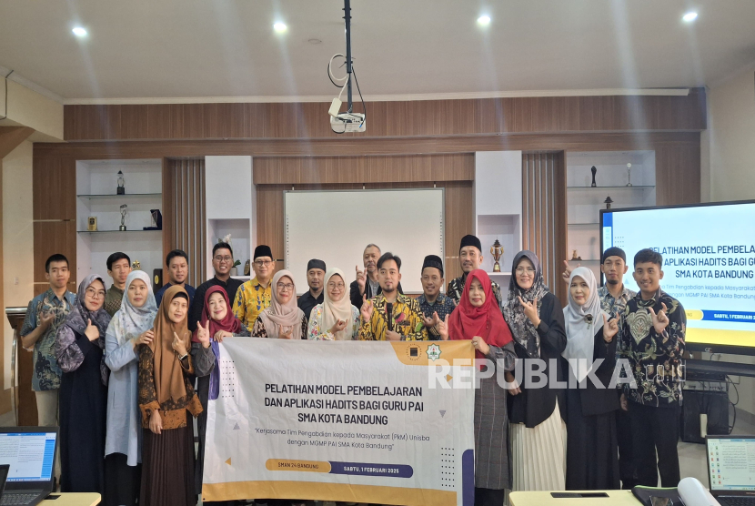 Pelatihan model pembelajaran dan aplikasi Hadits Soft untuk guru PAI di Kota Bandung