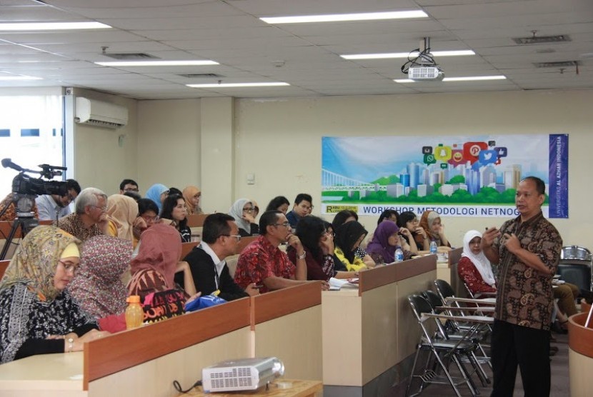 Pelatihan netnografi di Universitas Al Azhar Indonesia. 