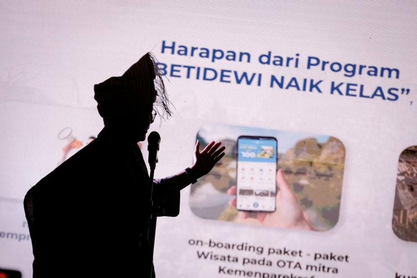 Pelatihan pembuatan paket wisata di Kabupaten Toba melalui program Beli Kreatif Desa Wisata (Beti Dewi) 2024.