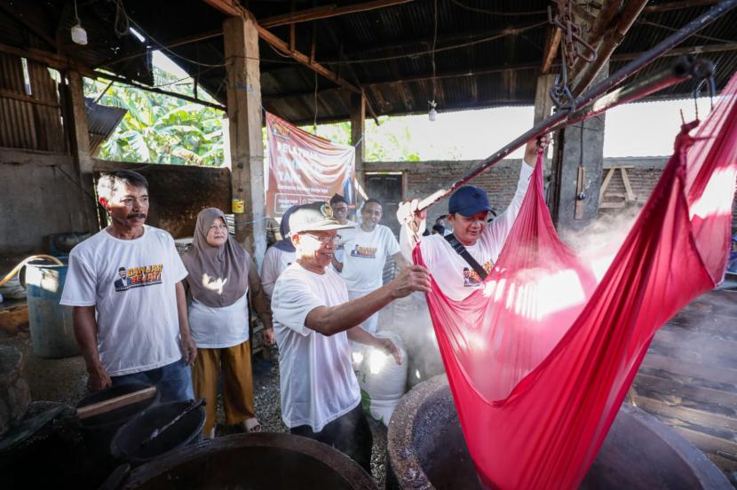 Pelatihan pembuatan tahu di Dusun Sindangtawang, Desa Sindanghayu, Banjarsari, Ciamis, Jawa Barat. 
