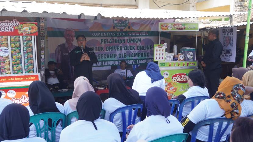  pelatihan usaha mikro, kecil, menengah (UMKM) kepada para driver ojol lady (perempuan) yang berada di BC GLB  (Grab Gojek Lampung Bersatu) di Jalan Harapan, Kelurahan Ratu, Bandar Lampung.
