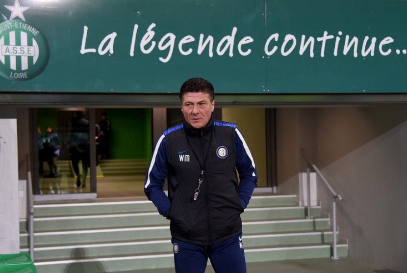 Pelatijh Walter Mazzarri.