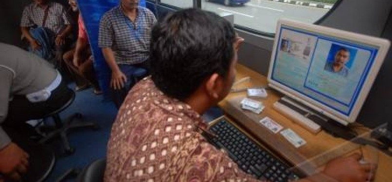 Pelayanan SIM di Polrestabes Surabaya.