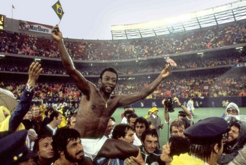 Pele usai laga perpisahan jelang dirinya gantung sepatu.