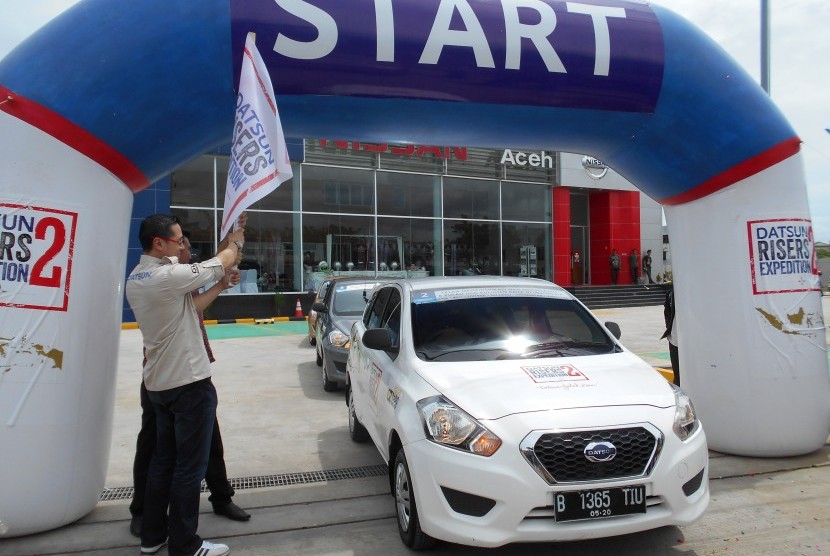 Pelepasan secara simbolis DRE 2 di diler Datsun Nissan di ibu kota Banda Aceh