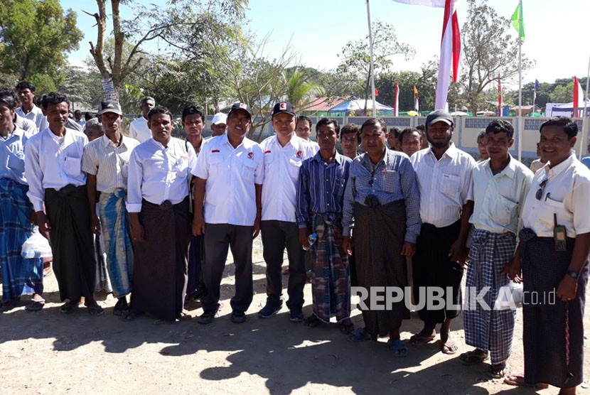 Peletakan batu pertama pembangunan Rumah Sakit Indonesia di Rakhine, Myanmar, Ahad (19/11).
