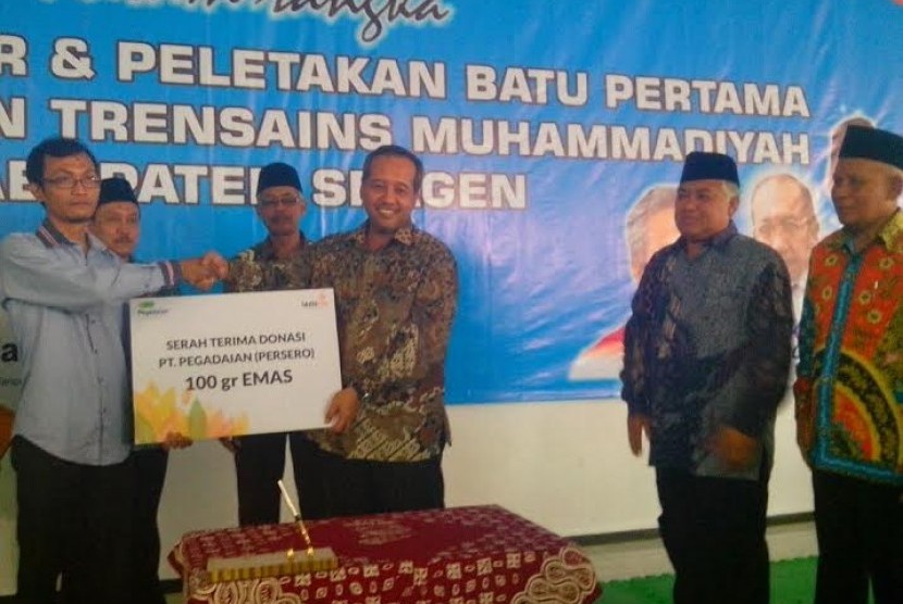 Peletakkan batu pertama Trensains di DUkuh Dawei, Sragen.