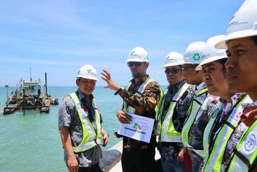 Pelindo IV (persero) berencana meluncurkan Tahap I Fase A (1A) sebagai bagian dari proyek pelabuhan Ultimate Makassar New Port di Kota Makassar, Sulawesi Barat (Sulbar).