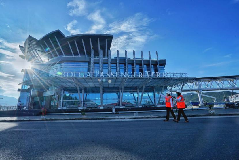 Pelindo 1 terus melakukan terobosan melalui modernisasi pelabuhan yang dikelolanya sebagai upaya peningkatan layanan, salah satunya dengan pengembangan Pelabuhan Sibolga yang terletak di pantai barat Pulau Sumatra. Pengembangan Pelabuhan Sibolga diresmikan langsung oleh Presiden RI, Joko Widodo pada tahun 2019 lalu.