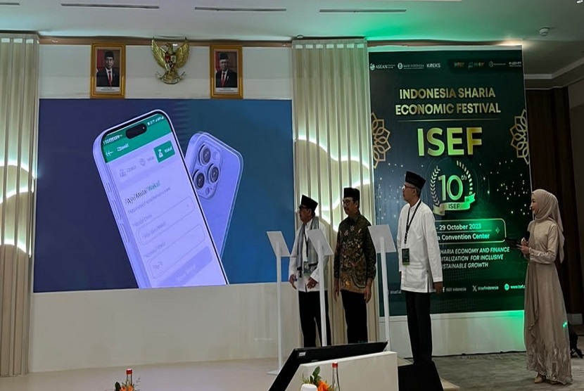 Peluncuran Aplikasi WIZSTREN dilakukan di acara Indonesia Sharia Economic Festival (ISEF) yang diinisiasi Bank Indonesia. Peluncuran dilakukan oleh Deputi Gubernur Bank Indonesia, Juda Agung bersama Ketua Dewan Pembina Hebitren, Bambang Himawan dan Ketua Umum Hebitren KH Moh Hasib Wahab.