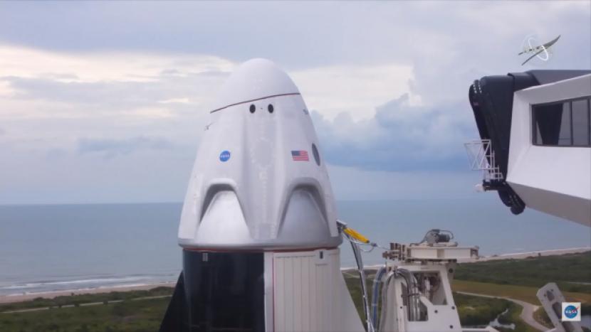 Peluncuran astronaut NASA dengan kapsul Crew Dragon milik SPaceX tertunda karena cuaca buruk.