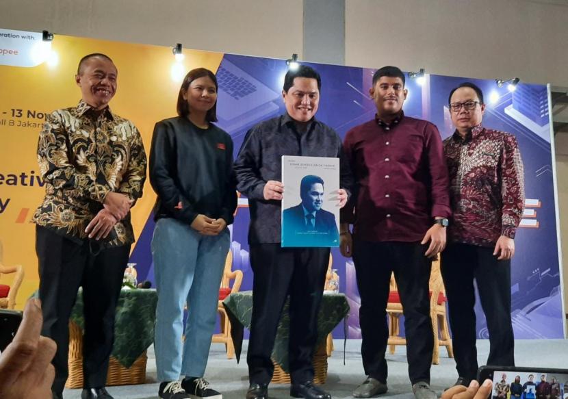 Peluncuran biografi (Bukan) Kisah Sukses Erick Thohir karya Abdullah Sammy di Indonesia International Book Fair, Kamis (10/11). 