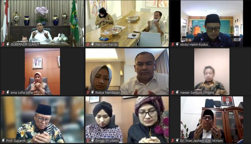Peluncuran buku Bocah Kebon dari Deli secara daring di Jakarta, Jumat (17/9).