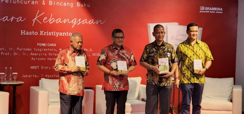 peluncuran buku Hasto berjudul Suara Kebangsaan di Bentara Budaya, Jakarta, Ahad (7/8/2022). 