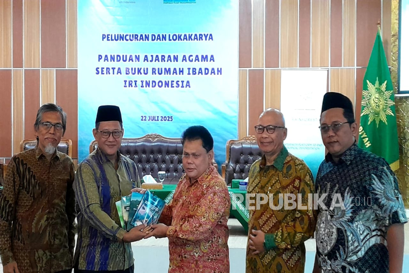 IRI Indonesia dan MLH PP Muhammadiyah melakukan peluncuran dan lokakarya Panduan Ajaran Agama serta Buku Rumah Ibadah, yang digelar di Aula Lantai 6 Gedung PP Muhammadiyah, Jakarta, Selasa (22/7/2025).