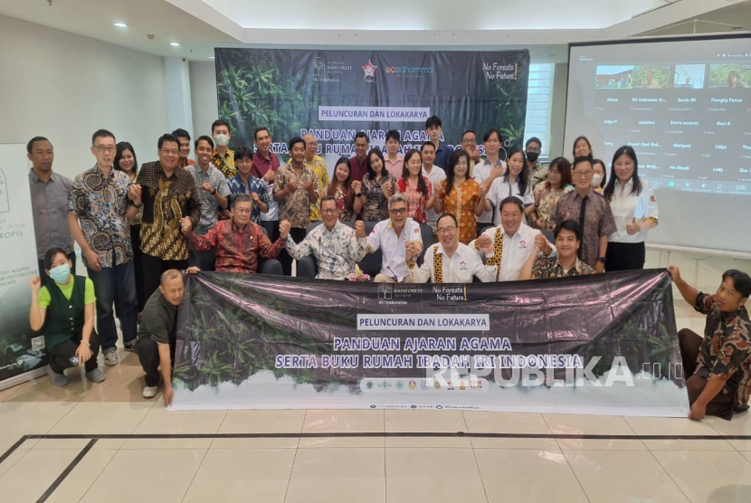  Peluncuran dan Lokakarya Panduan Ajaran Agama serta Buku Rumah Ibadah kerjasama antara Permabudhi dengan IRI Indonesia, belum lama ini.