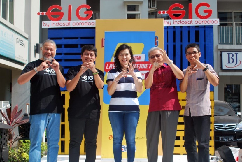 Peluncuran GIG Home dilakukan Sabtu (21/9) disaksikan langsung oleh Labib Mansyur (Chief Commercial IM2) dan Yune Marketatmo (Direktur Indosat IM2), Katarina Indra (Direktur PT Amantara Kalyana), Katarina,  Bambang dan Krisdianto, masing-masing direktur dan manajer PT Dian Ikrar Perkasa/Agung Podomoro Group).