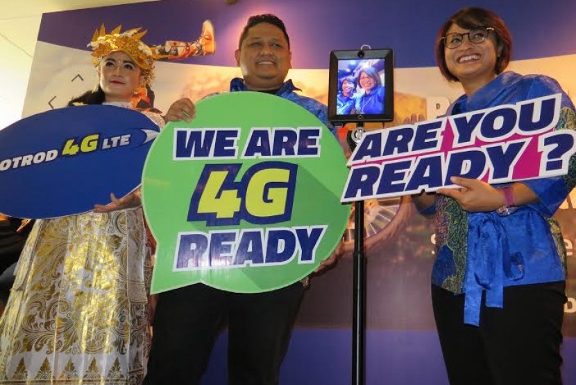 Peluncuran layanan komersial 4G LTE XL di Surabaya dan Denpasar