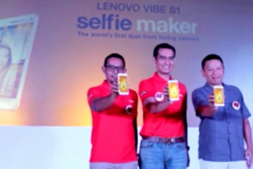 Peluncuran Lenovo VIBE S1 di Jakarta, Kamis (3/12).