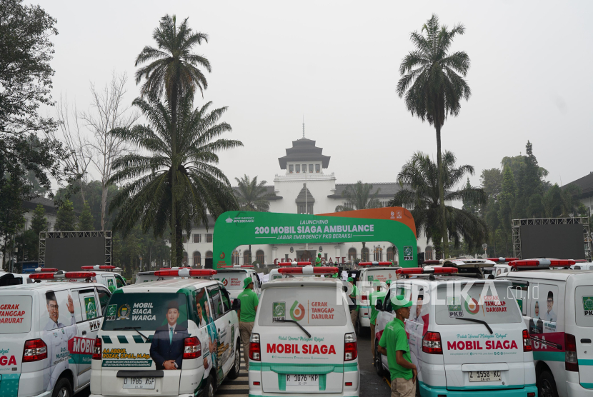 Peluncuran Mobil Siaga dan Ambulans dalam program Gerak Tanggap Darurat (GTD)