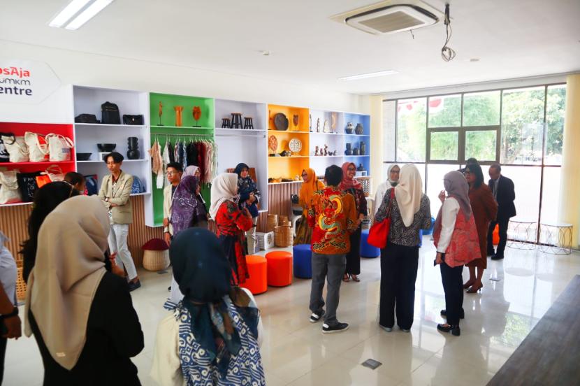 Peluncuran PosAja UMKM centre di Kampus UGM, Senin (19/8/2024).