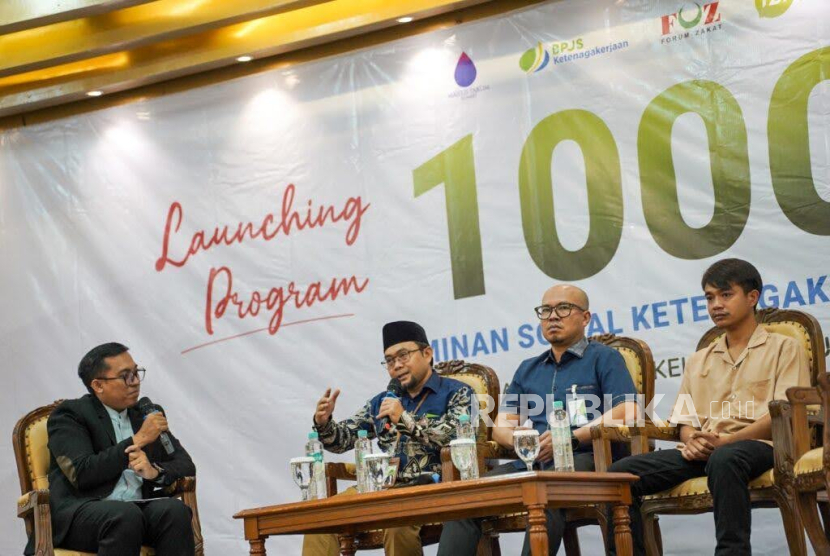 Peluncuran program program jaminan sosial ketenagakerjaan kepada 1000 penerima manfaat. 