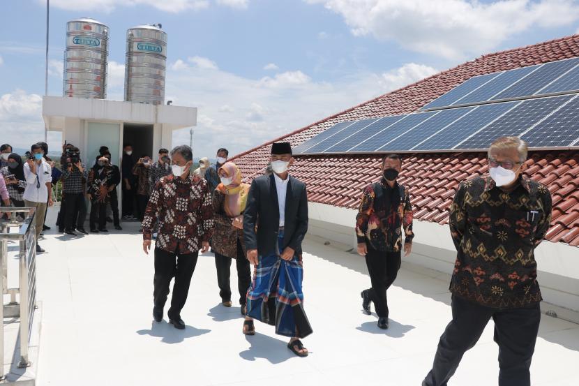  Peluncuran program Serikat Surya Handayani (SSH) di Graha BMT Ummat, Kecamatan Wonosari, Kabupaten Gunungkidul, DIY.