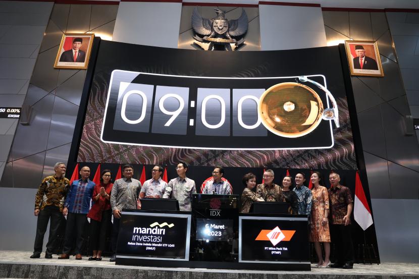Peluncuran Reksa Dana Mandiri ETF LQ45 Mandiri Investasi di Bursa Efek Indonesia, Senin (6/3/2023).