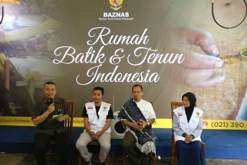 Peluncuran Rumah Batik Tenun Indonesia yang digagas Baznas.
